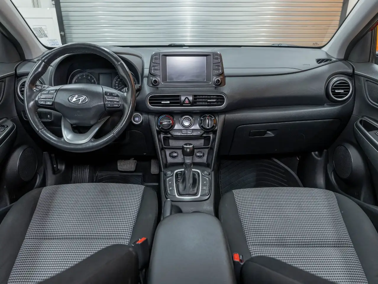 Hyundai KONA снимка Hyundai KONA