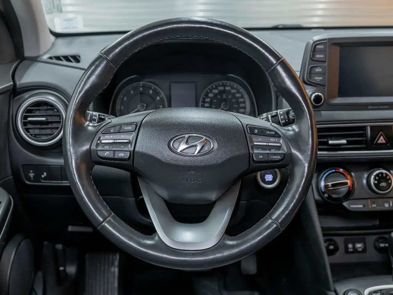 Hyundai KONA снимка Hyundai KONA