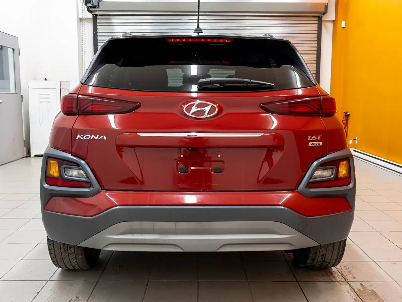 Hyundai KONA снимка Hyundai KONA