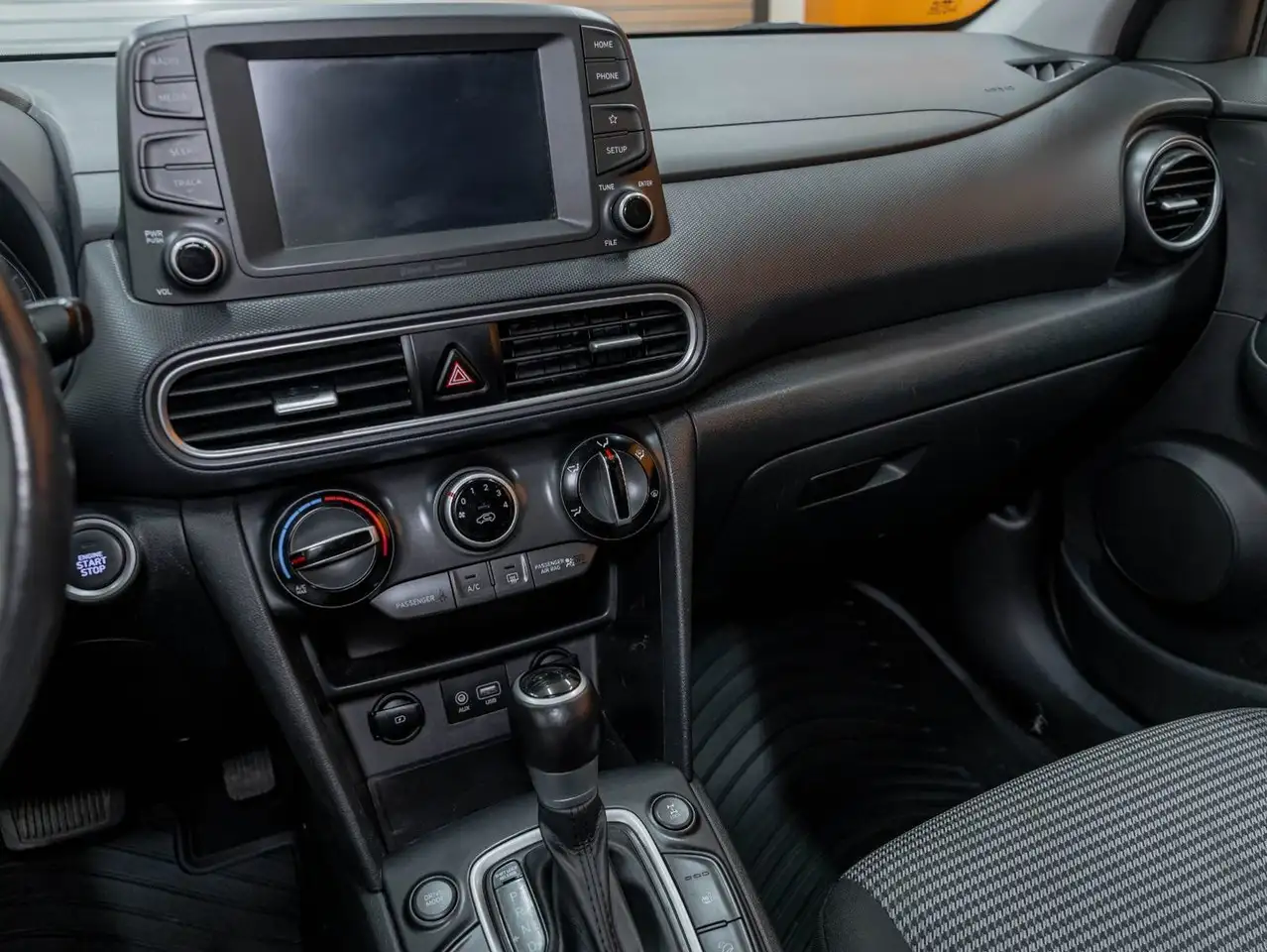 Hyundai KONA снимка Hyundai KONA