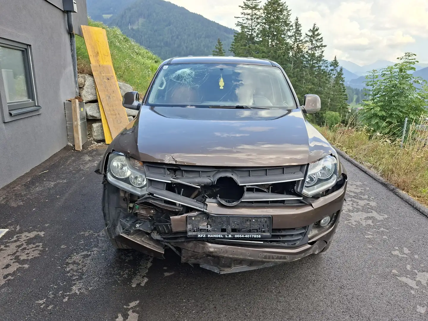 Volkswagen Amarok - 1