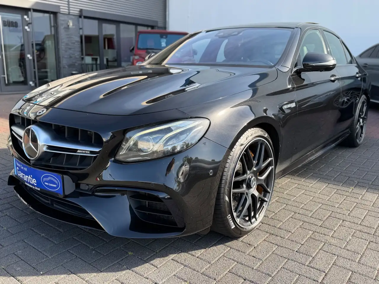 Mercedes-Benz E 63 AMG