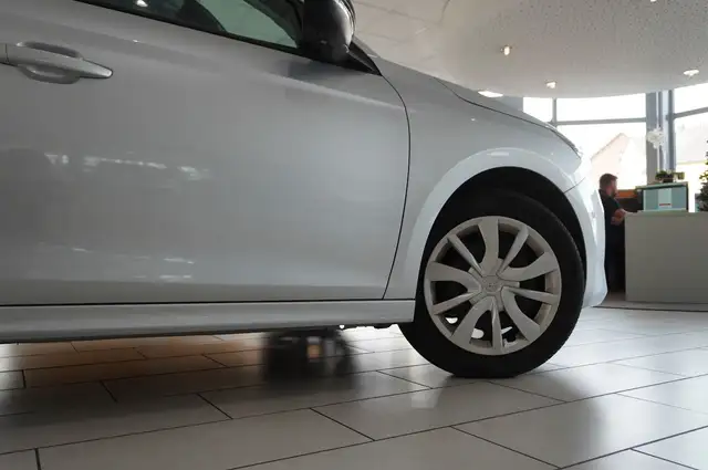Opel Corsa view 8