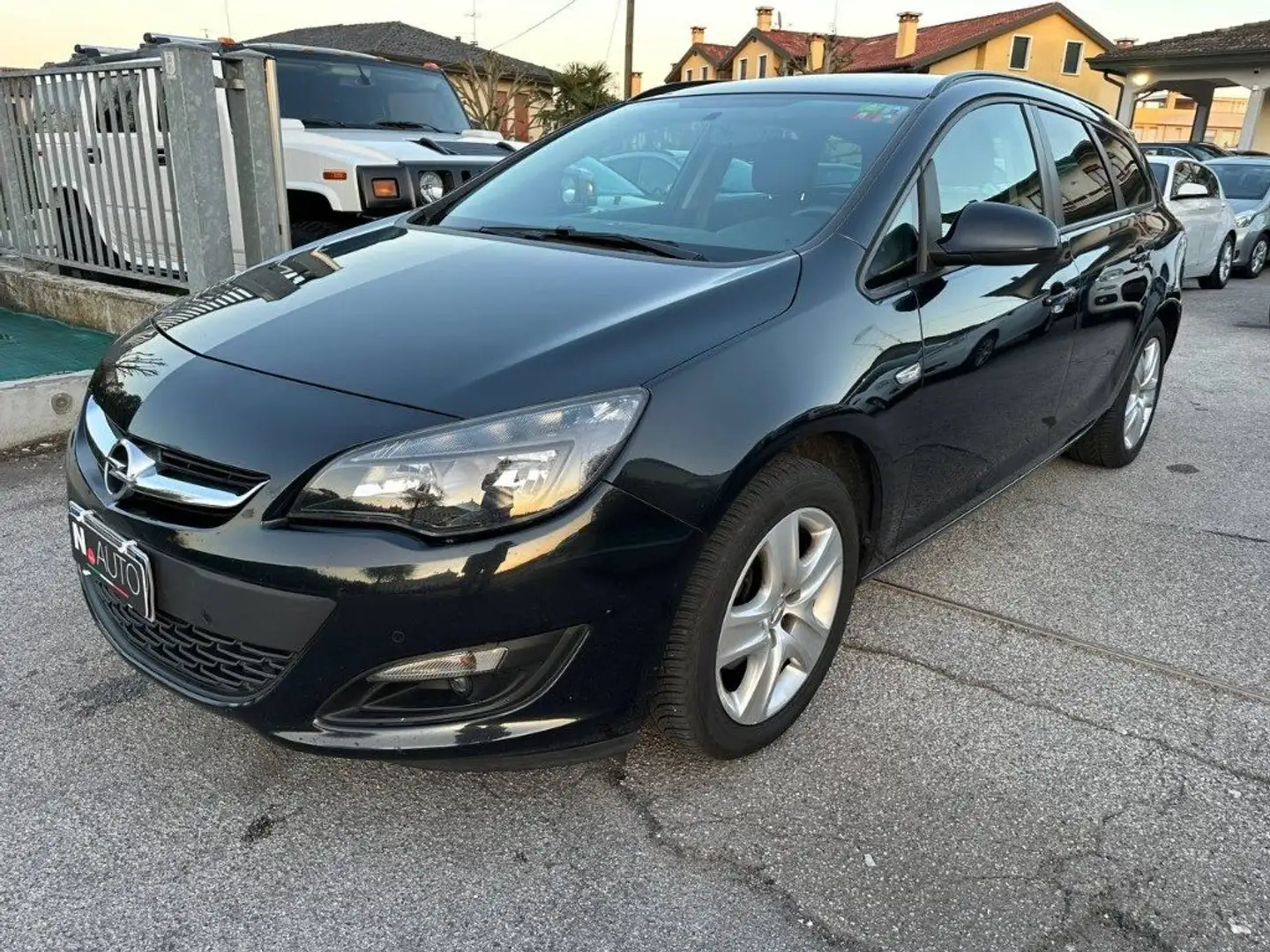 Opel Astra 1.7 CDTI 110CV Sports Tourer Professional N1 Nero - 1
