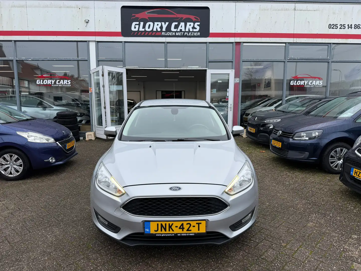 Ford Focus 1.0 Titanium Edition CAMERA-NAVI-CRUISE-PDC Gris - 1