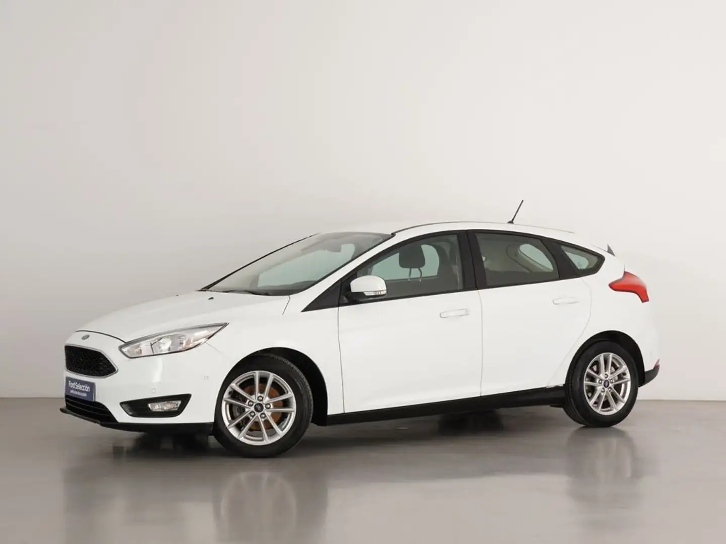 Ford Focus 1.5TDCi Trend+ 120 Blanc - 1