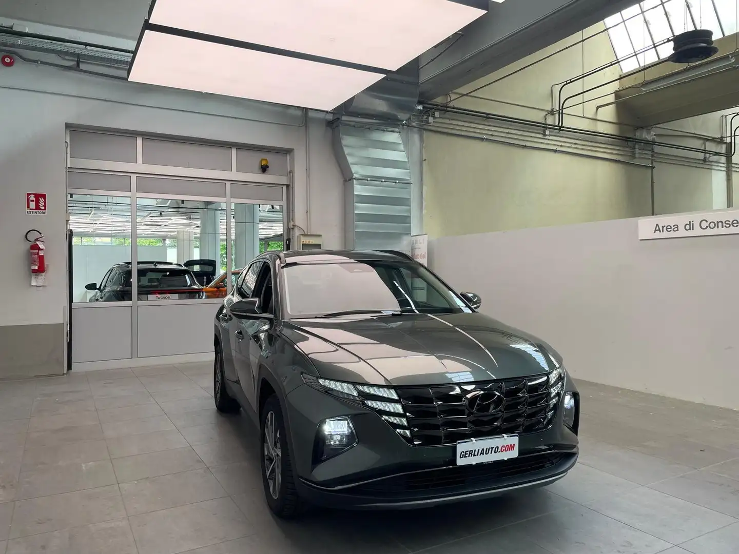 Hyundai TUCSON Tucson 1.6 crdi Xline 2wd PROMO 48 Gris - 1