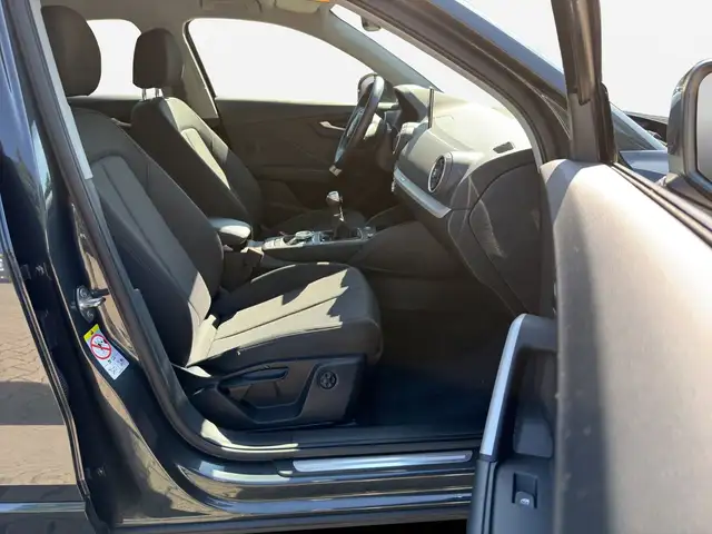 Audi Q2 view 4