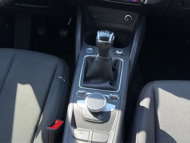 Audi Q2 view 7