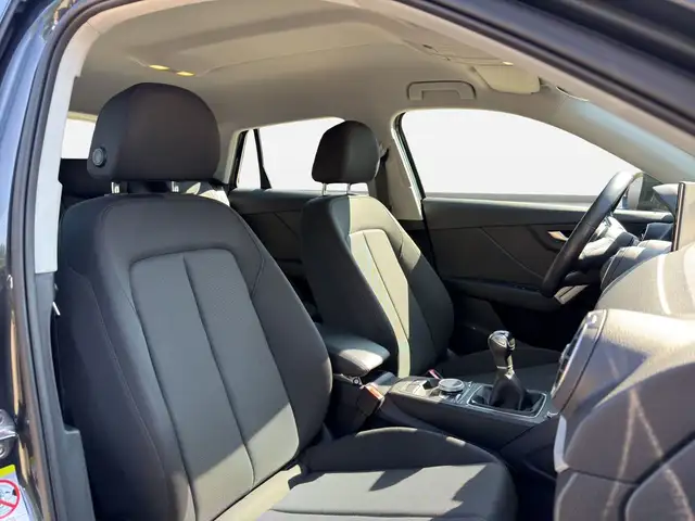 Audi Q2 view 10