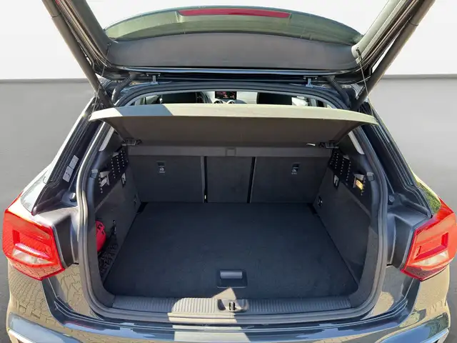 Audi Q2 view 11