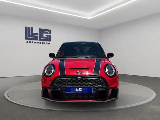 Mini Hatch view 3