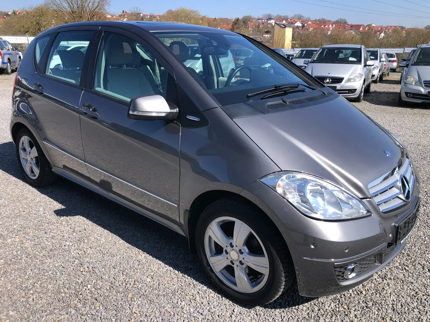 Mercedes-Benz A 170 Autotronic Avantgarde*AHK*Lamellendach*2.Hand* Grau - 2
