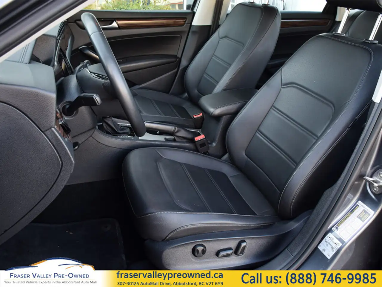 Volkswagen Passat photo Volkswagen Passat