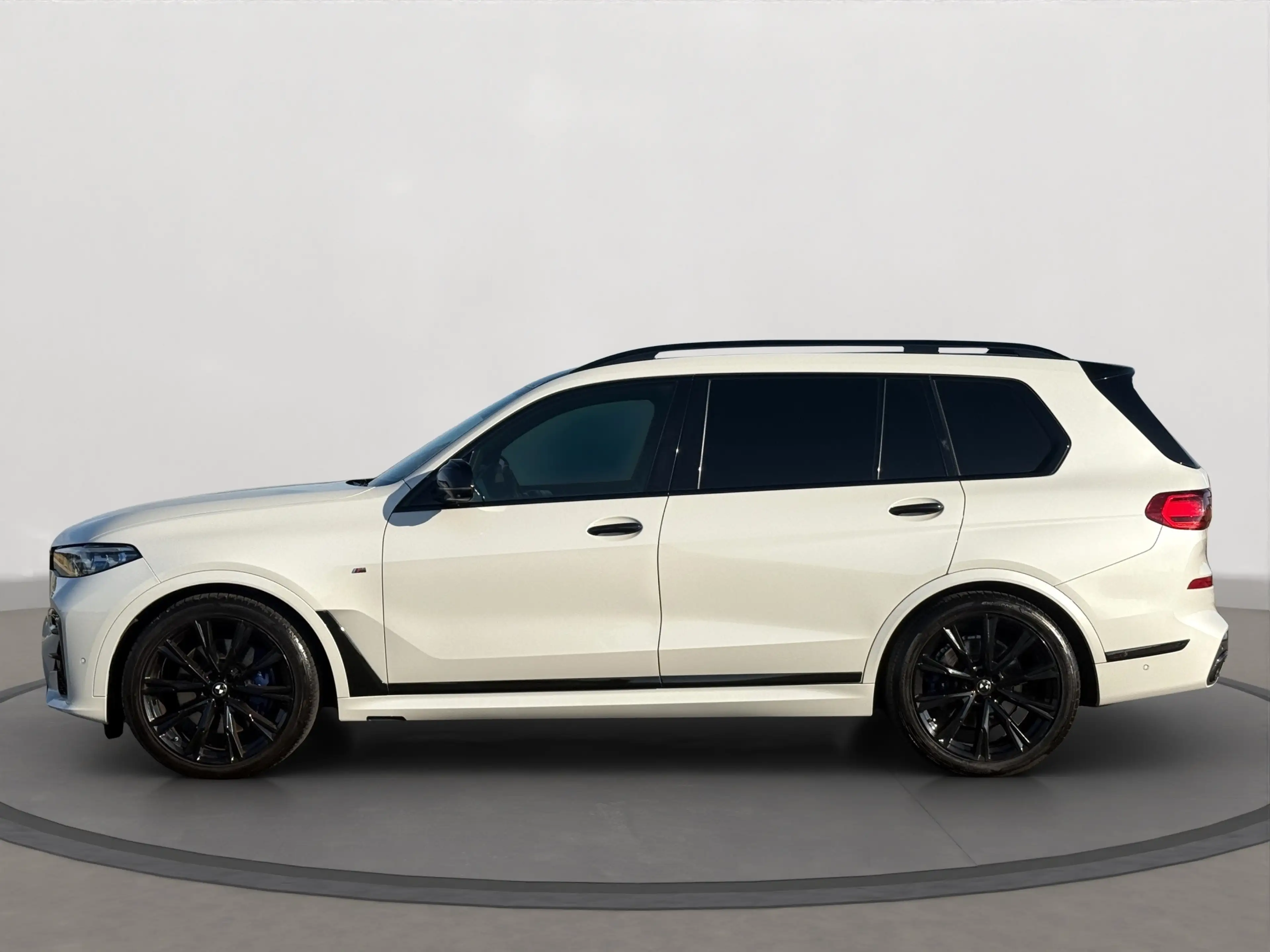 BMW X7 M X7 M50d SkyLounge Night B&W Laser Sthz Softclose — photo 2