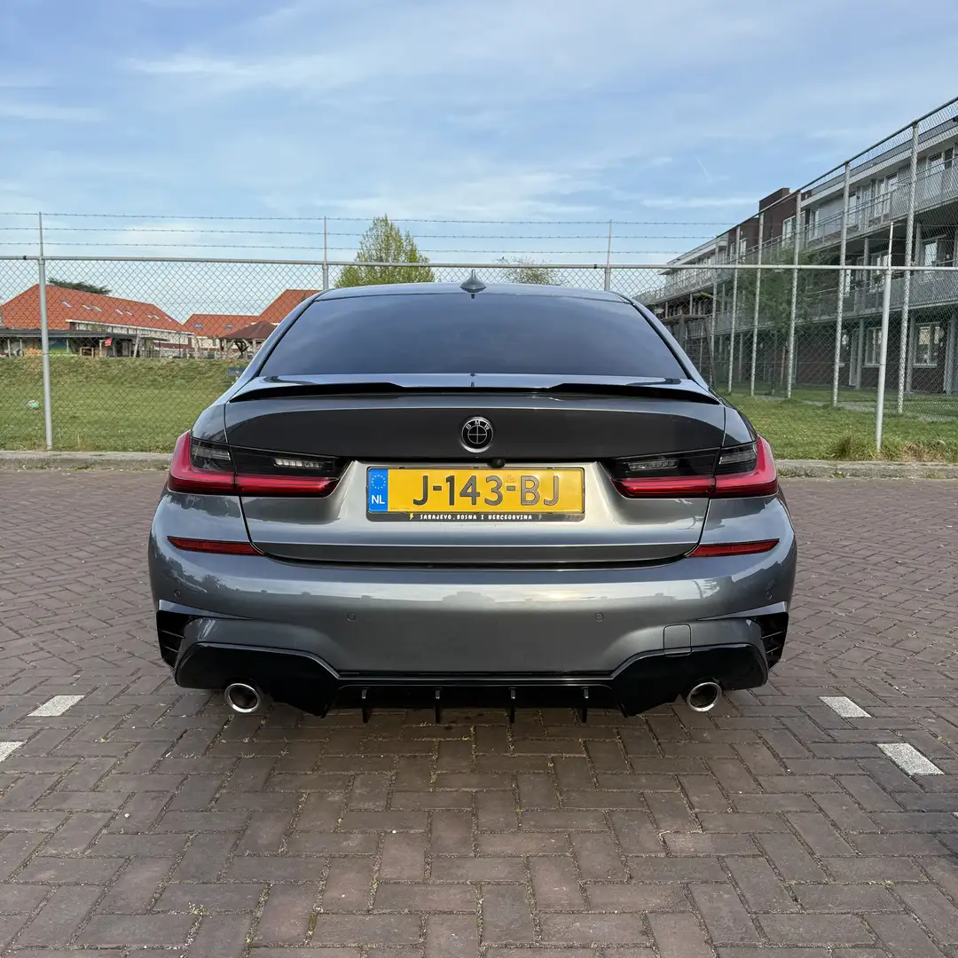 BMW 320 320 Executive Edition Grijs - 2