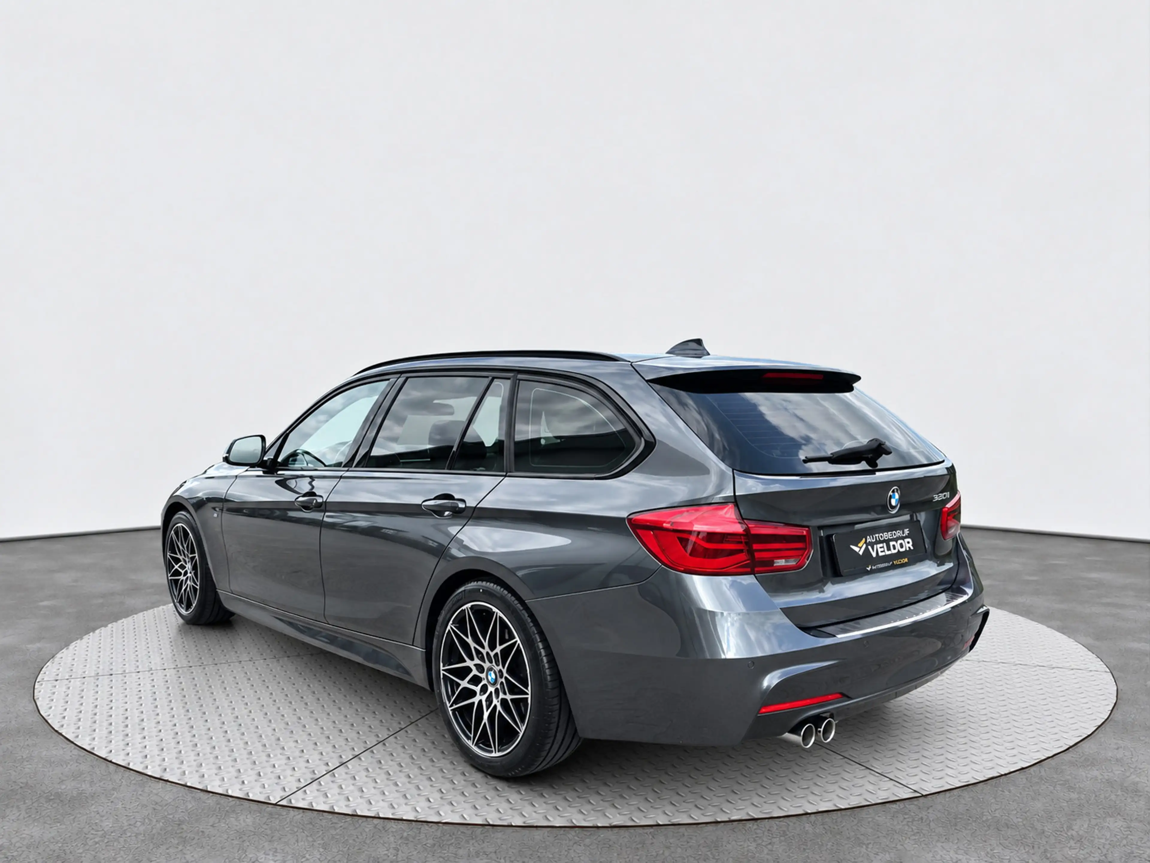 BMW 320 3-serie Touring 320i M Sport Edition 2019 — photo 4