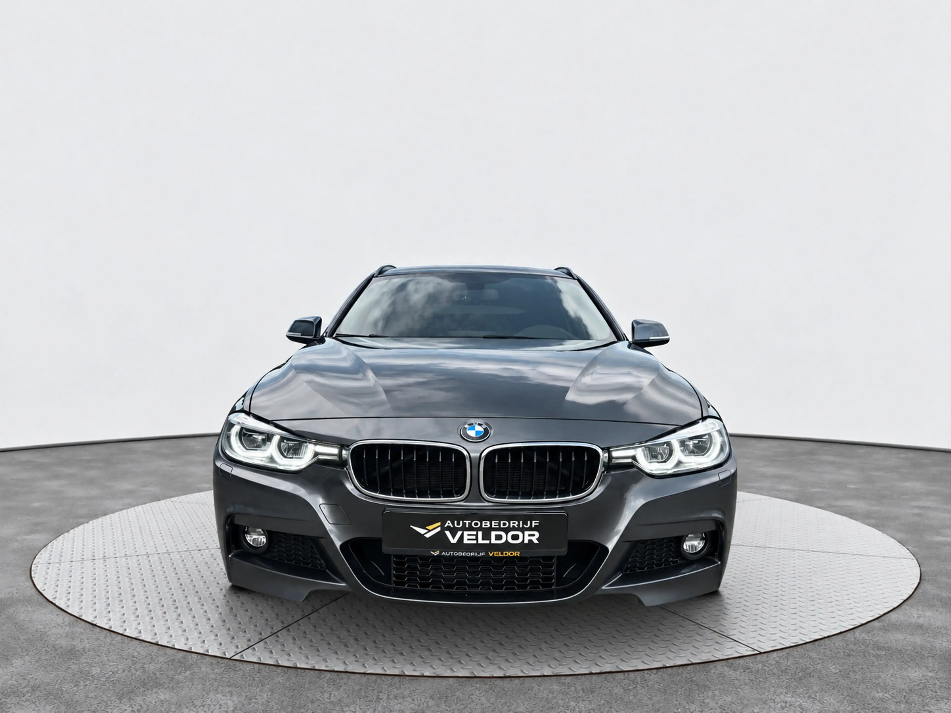 BMW 320 3-serie Touring 320i M Sport Edition 2019 — photo 2