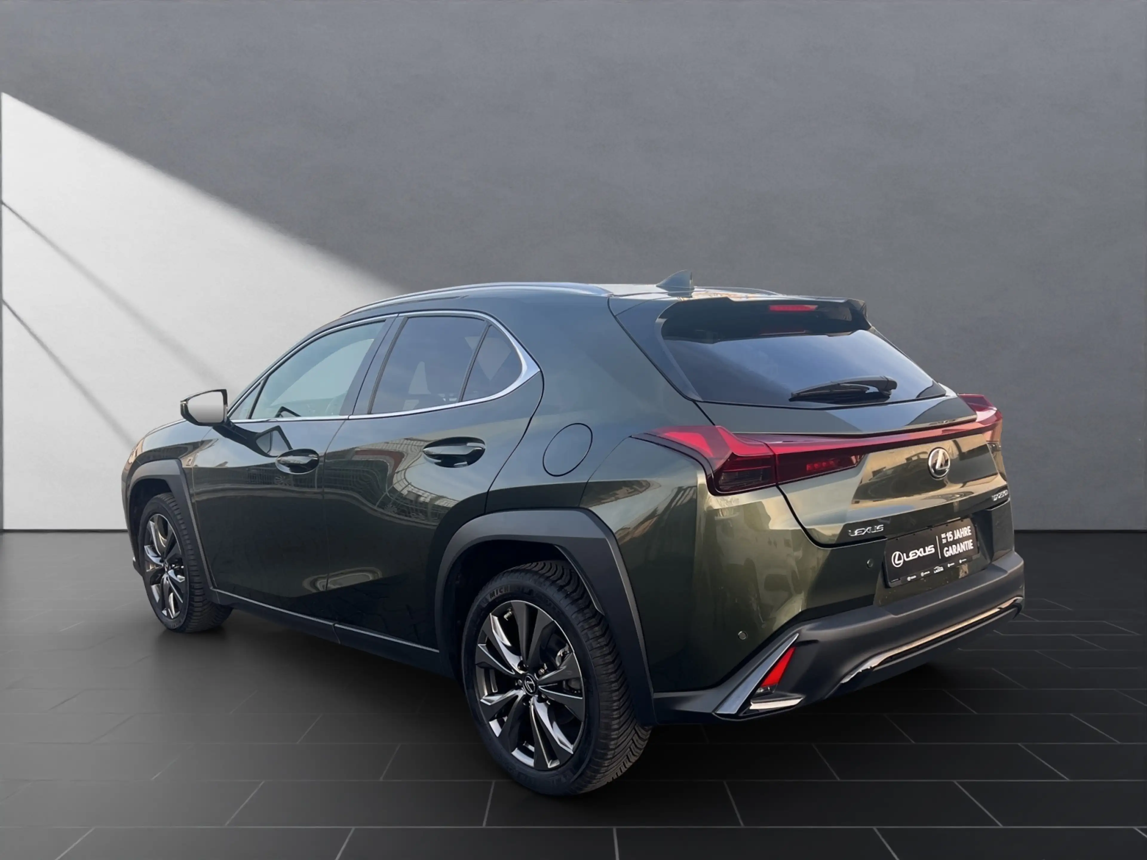 Lexus UX 250h 250h*F-SPORT-D.*1HD*ALLW *15J-GARANTIE — photo 3