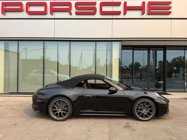 Porsche 992
