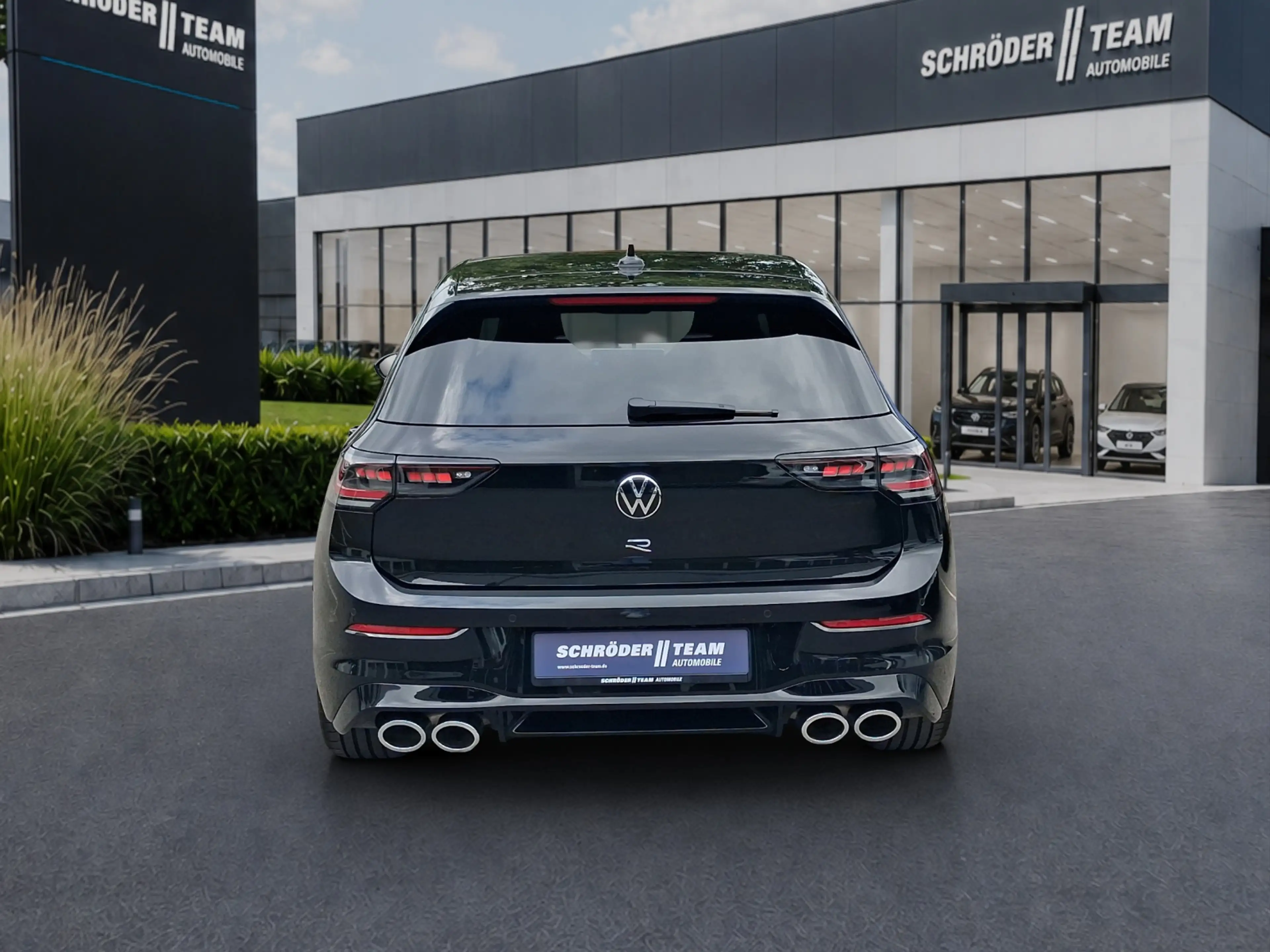 Volkswagen Golf R 2.0 TSI OPF 4MOTION DSG 2.0 TSI 245 kW 4Motion R — photo 4