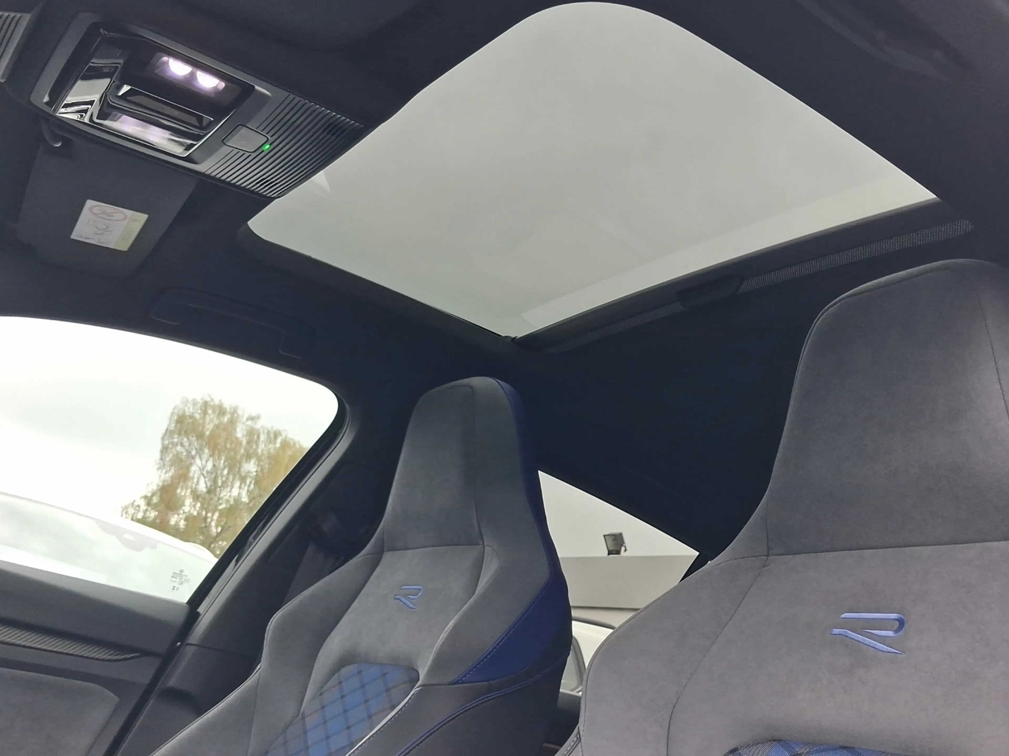 Volkswagen Golf R 2.0 TSI OPF 4MOTION DSG 2.0 TSI 245 kW 4Motion R — photo 13