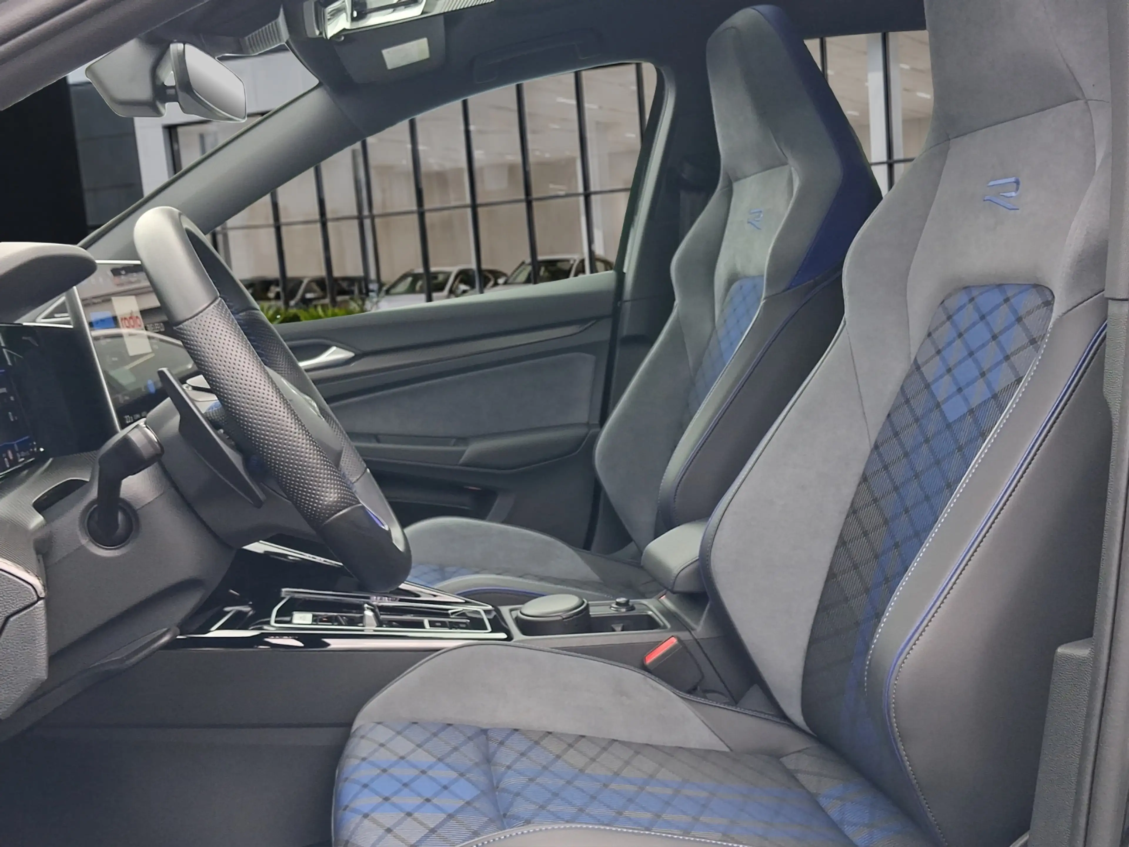 Volkswagen Golf R 2.0 TSI OPF 4MOTION DSG 2.0 TSI 245 kW 4Motion R — photo 5