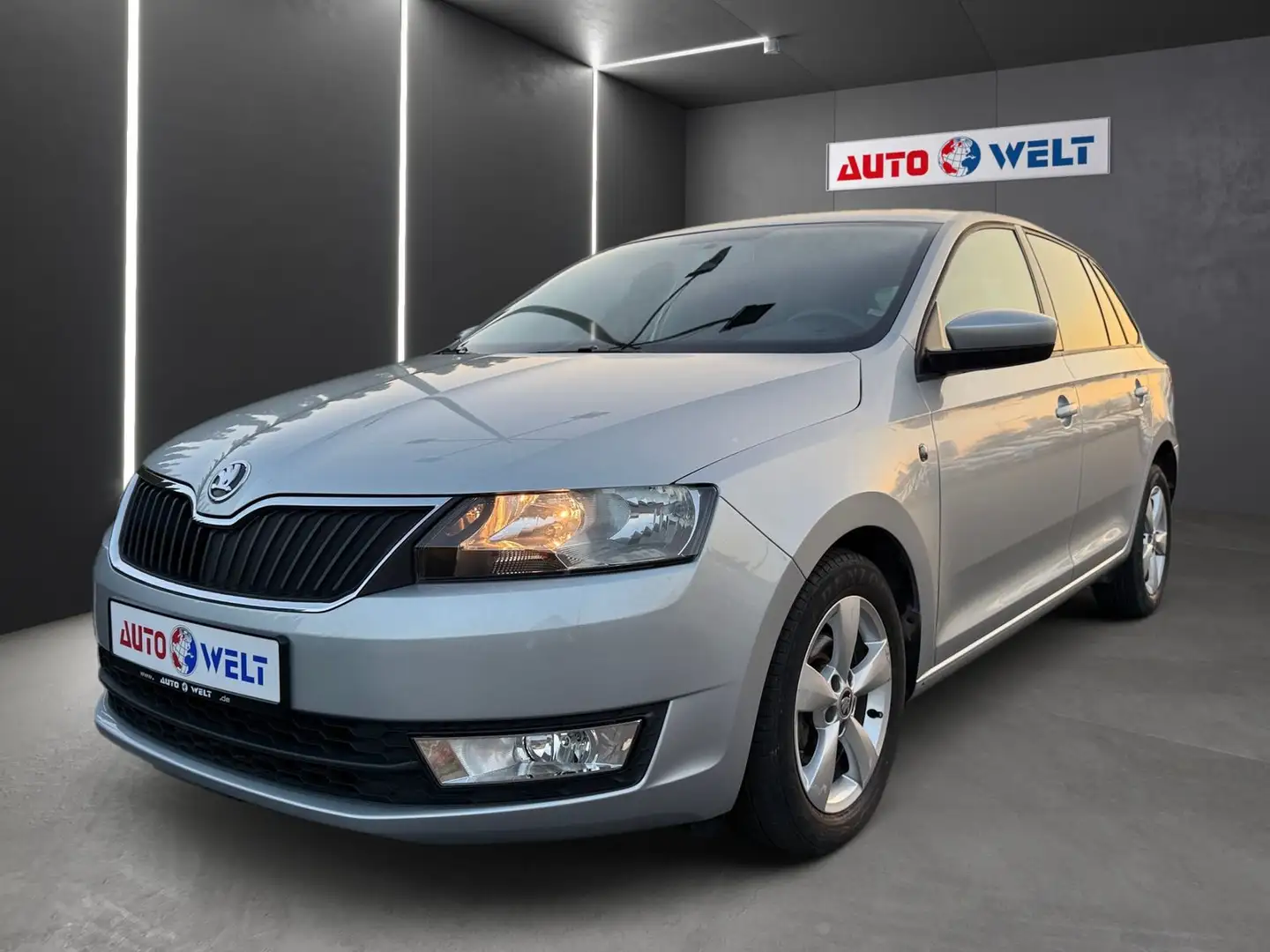 Skoda Rapid/Spaceback Spaceback 1.2 Ambition PDC Klima AUX Zilver - 1