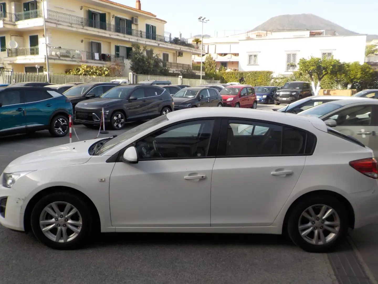 Chevrolet Cruze 1.8 5 porte LT GPL Bianco - 2