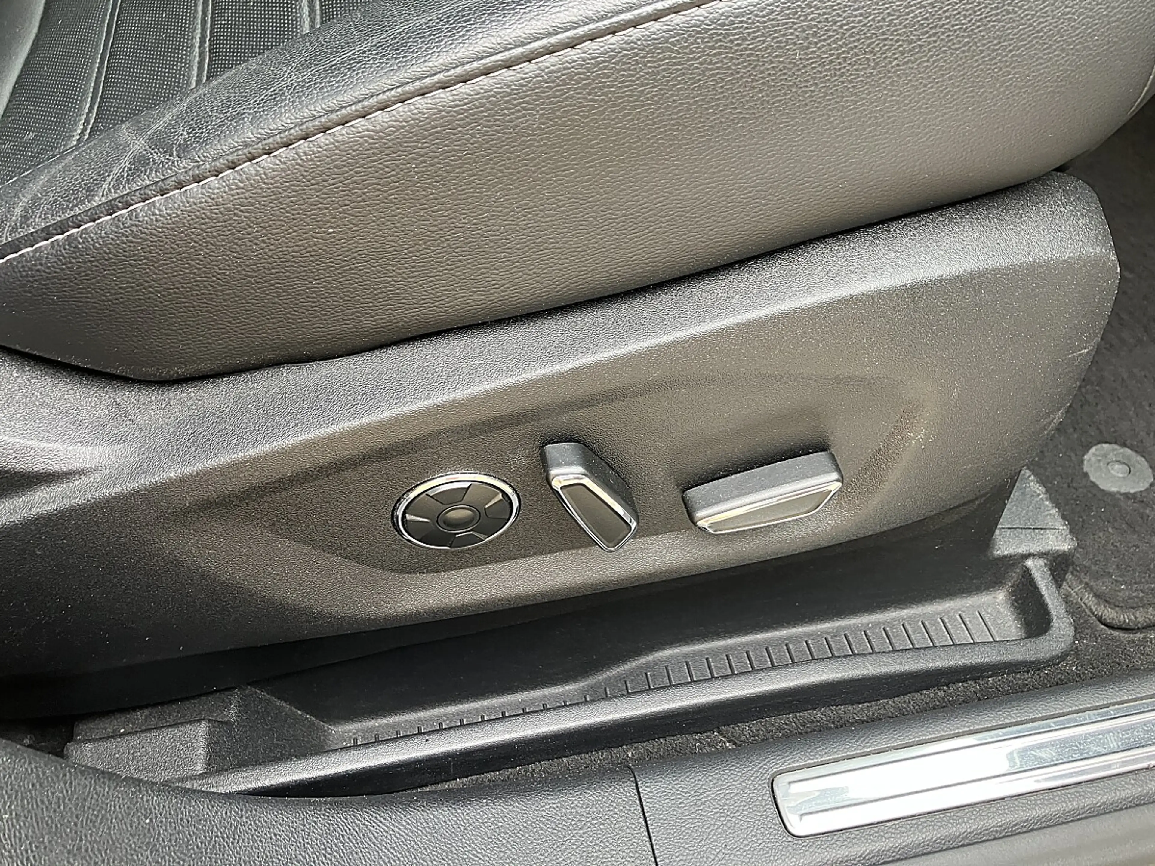 Ford Galaxy 2.0 TDCi Titanium AWD Start/Stopp — photo 8