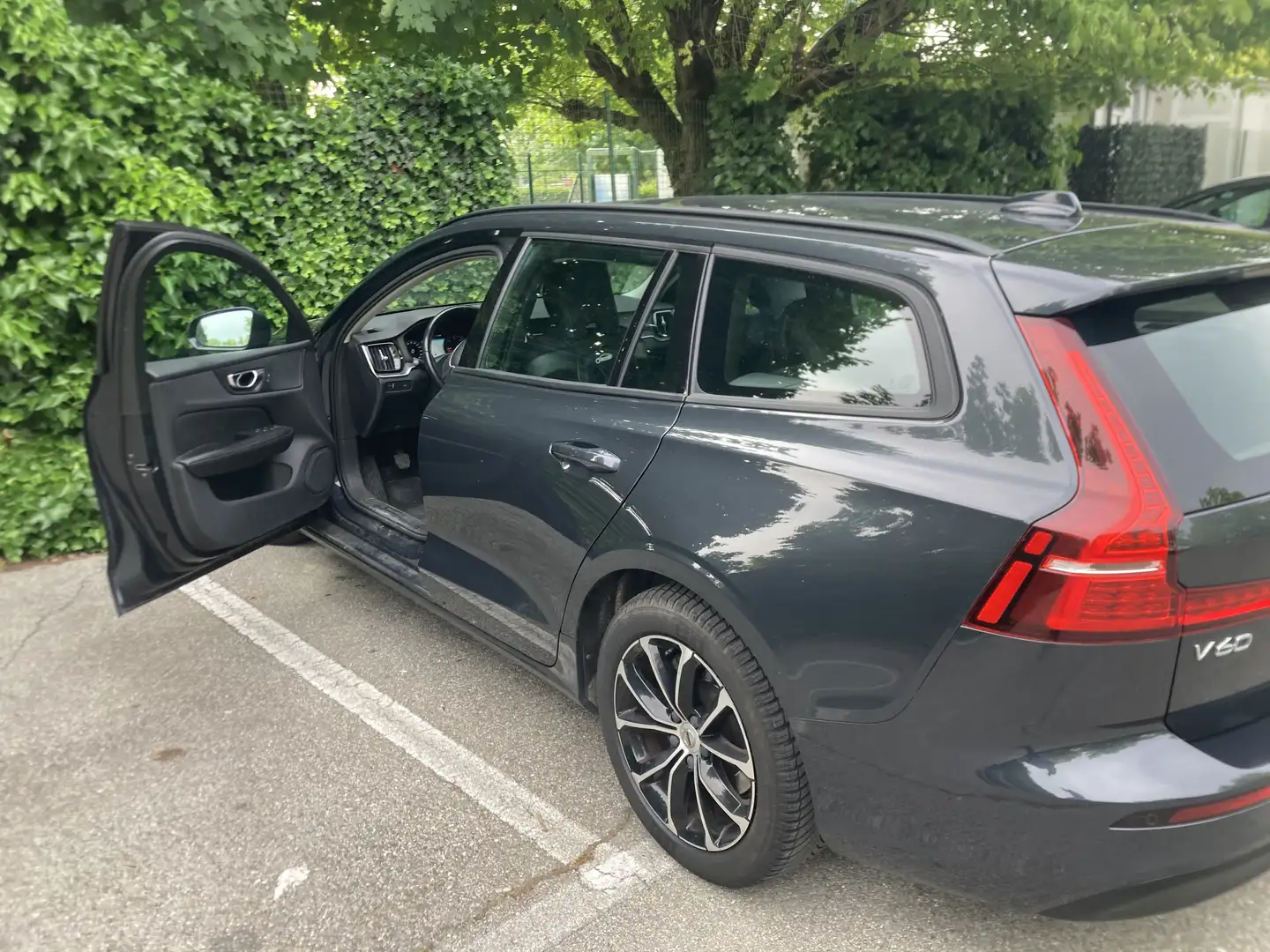 Volvo V60 2.0 d3 Business solo 85000km Grigio - 1