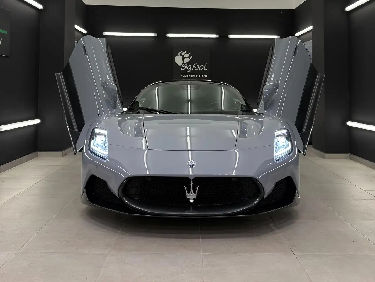 Maserati MC20 2023