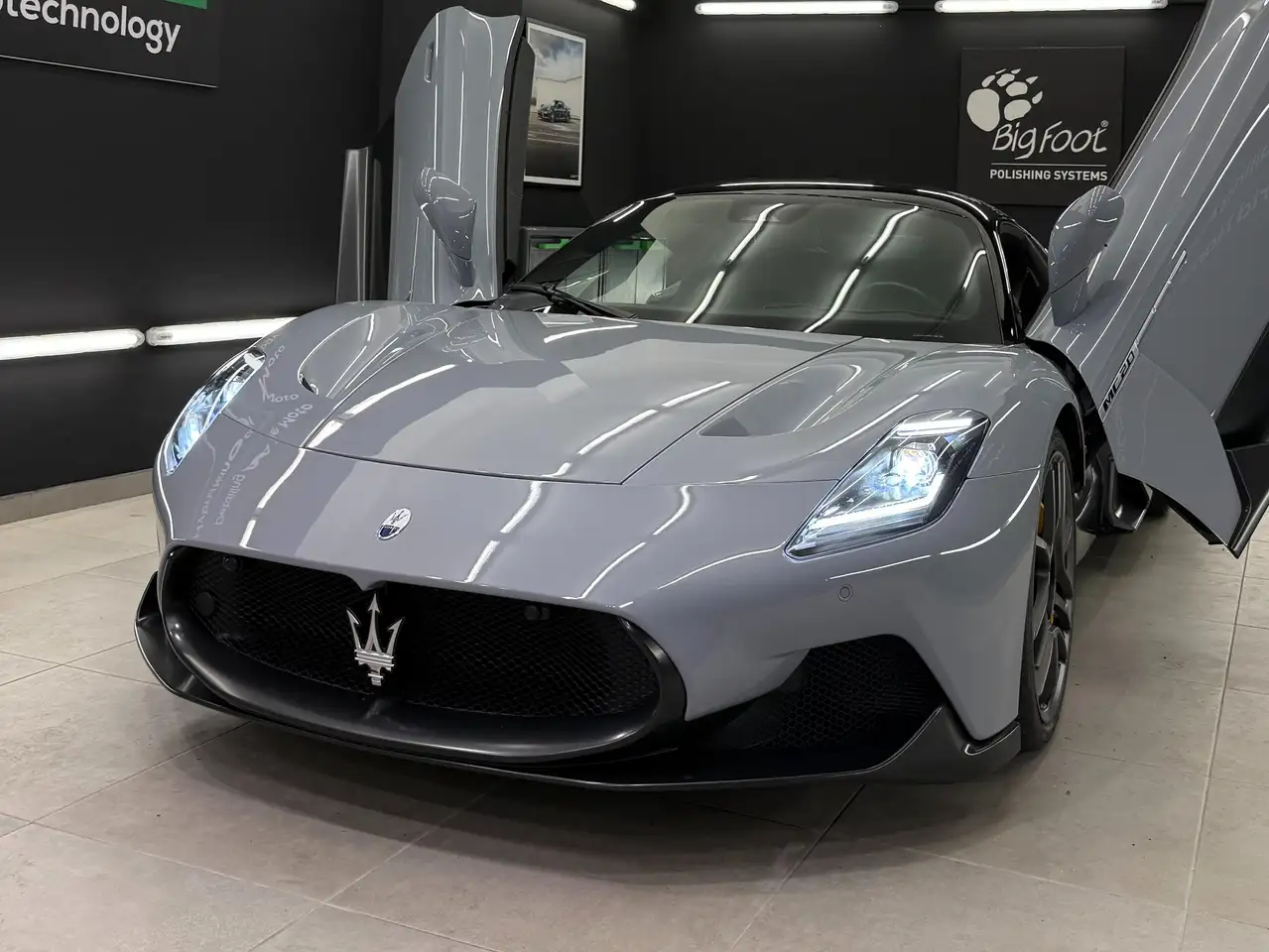 Maserati MC20 2023