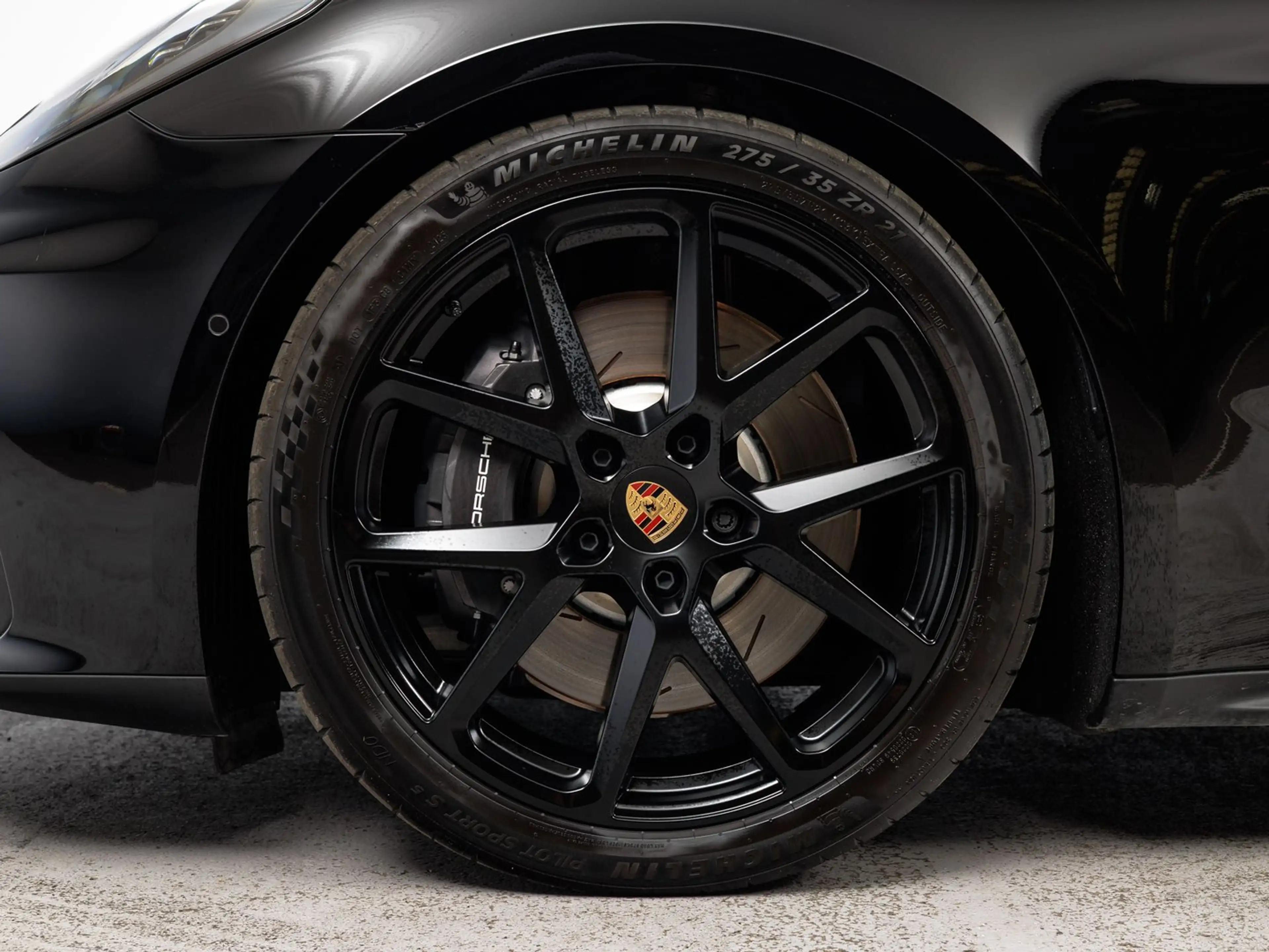 Porsche Panamera 4 E-Hybrid — photo 8