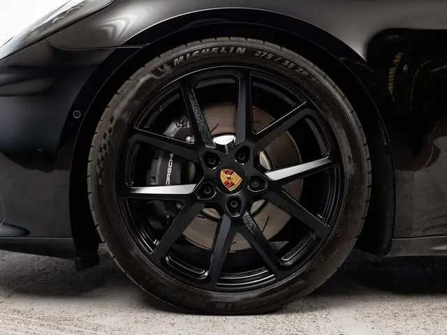 Porsche Panamera view 8
