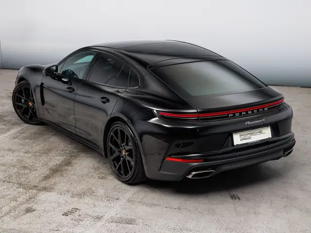 Porsche Panamera view 4