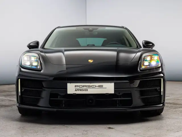 Porsche Panamera view 6