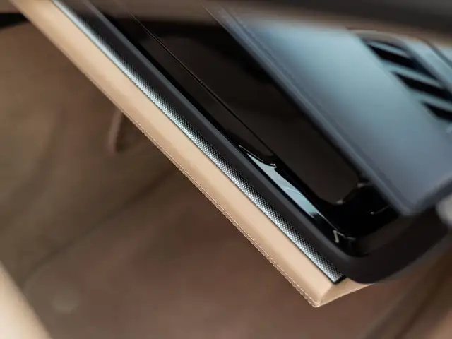 Porsche Panamera view 30