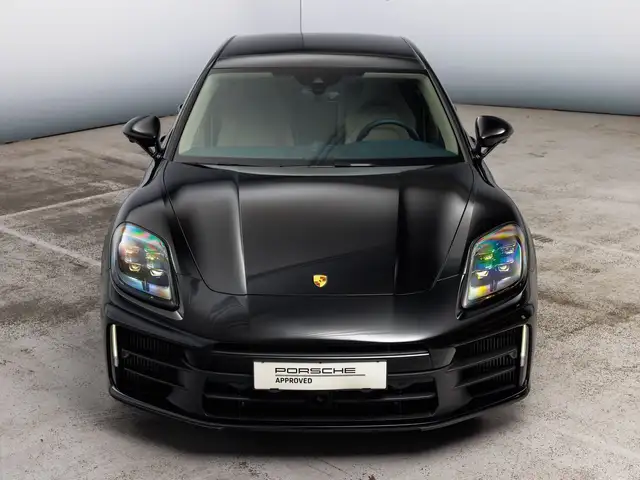 Porsche Panamera view 7