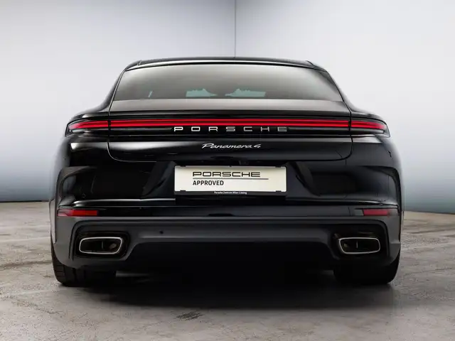 Porsche Panamera view 11