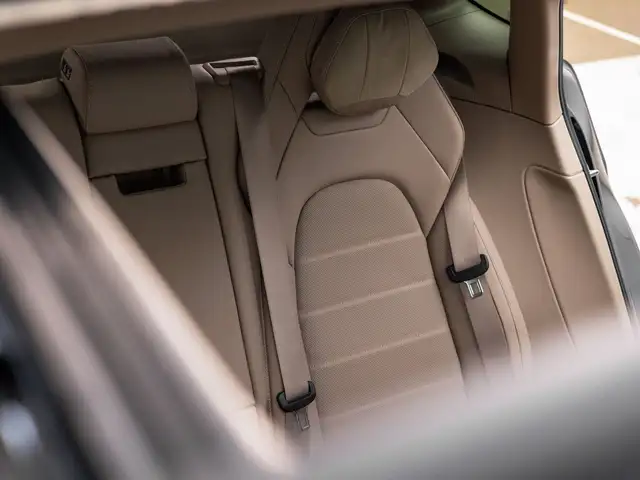 Porsche Panamera view 29