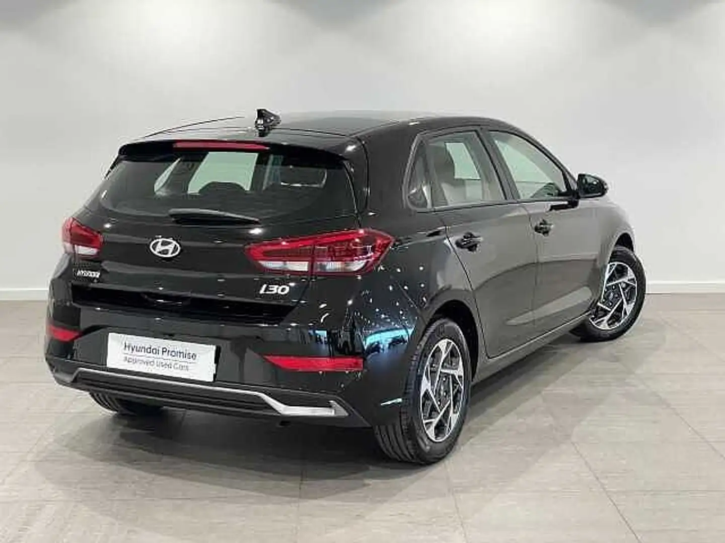 Hyundai i30 1.5 DPI Klass 96 Negro - 2