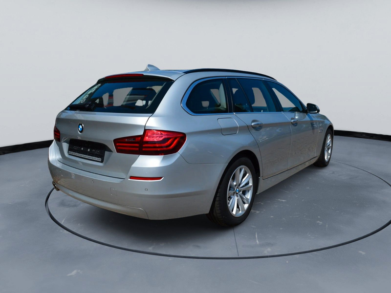 BMW 525 5 Touring 525 d xDrive Schönes Fahrzeug — photo 2