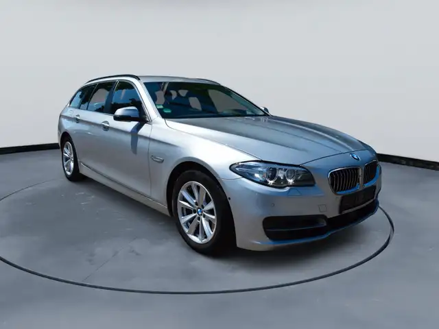 BMW 525 5 Touring 525 d xDrive Schönes Fahrzeug