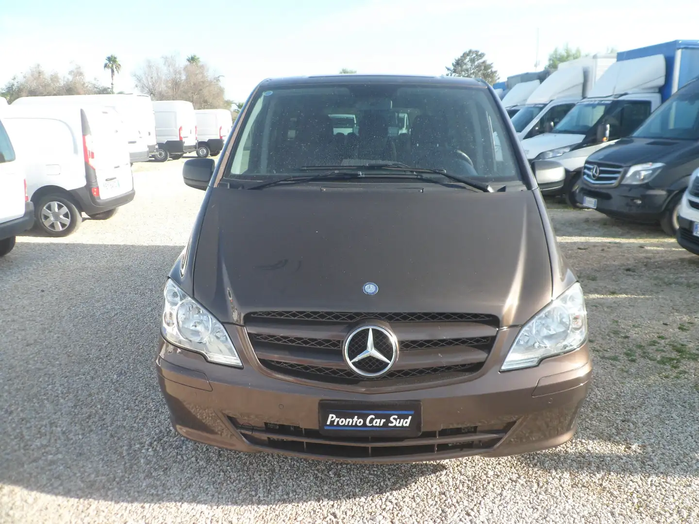 Mercedes-Benz Vito 6 posti autocarro Marrone - 2