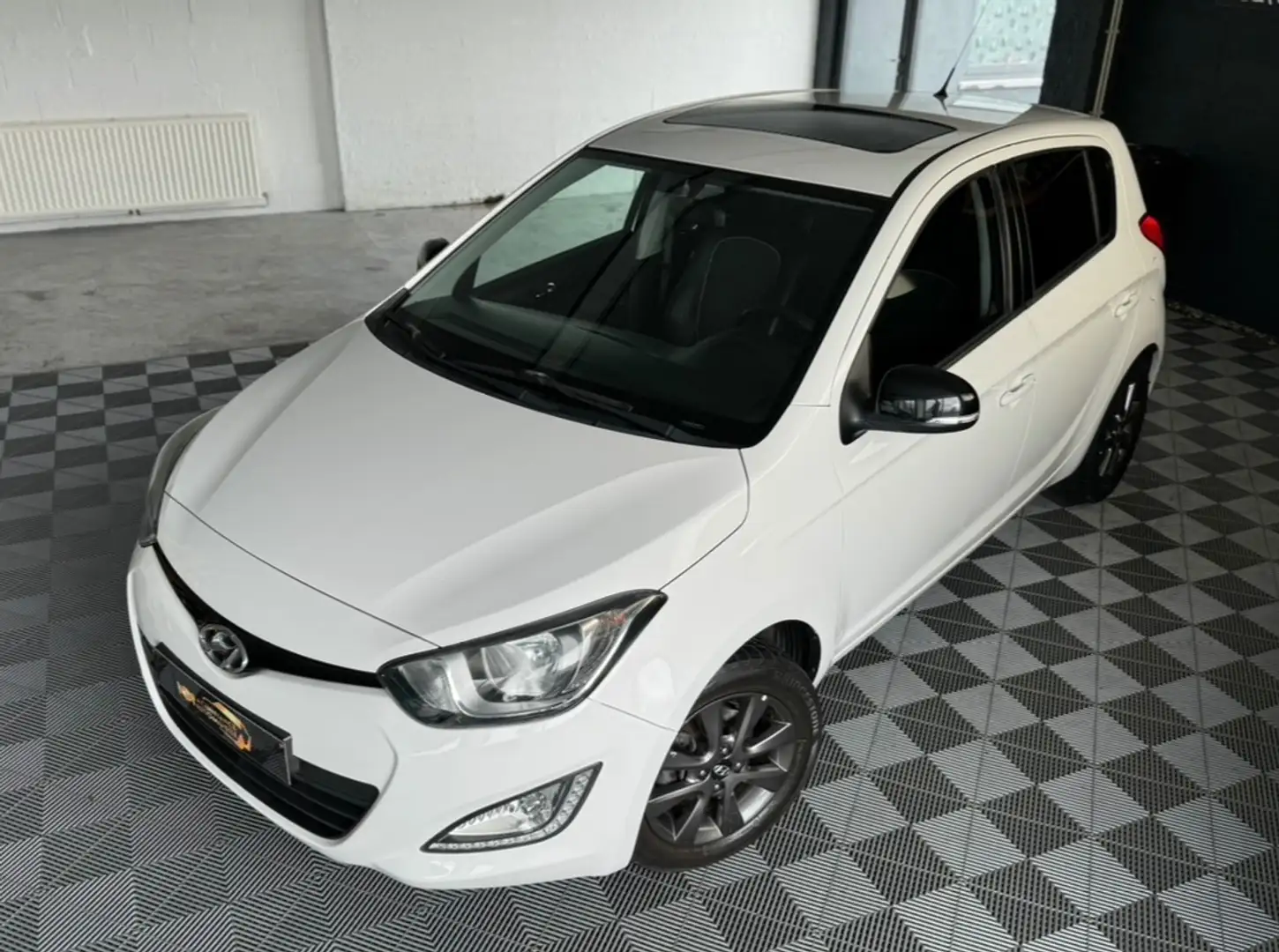 Hyundai i20 1.2i 1er propriétaire garantie 12 mois Blanc - 2