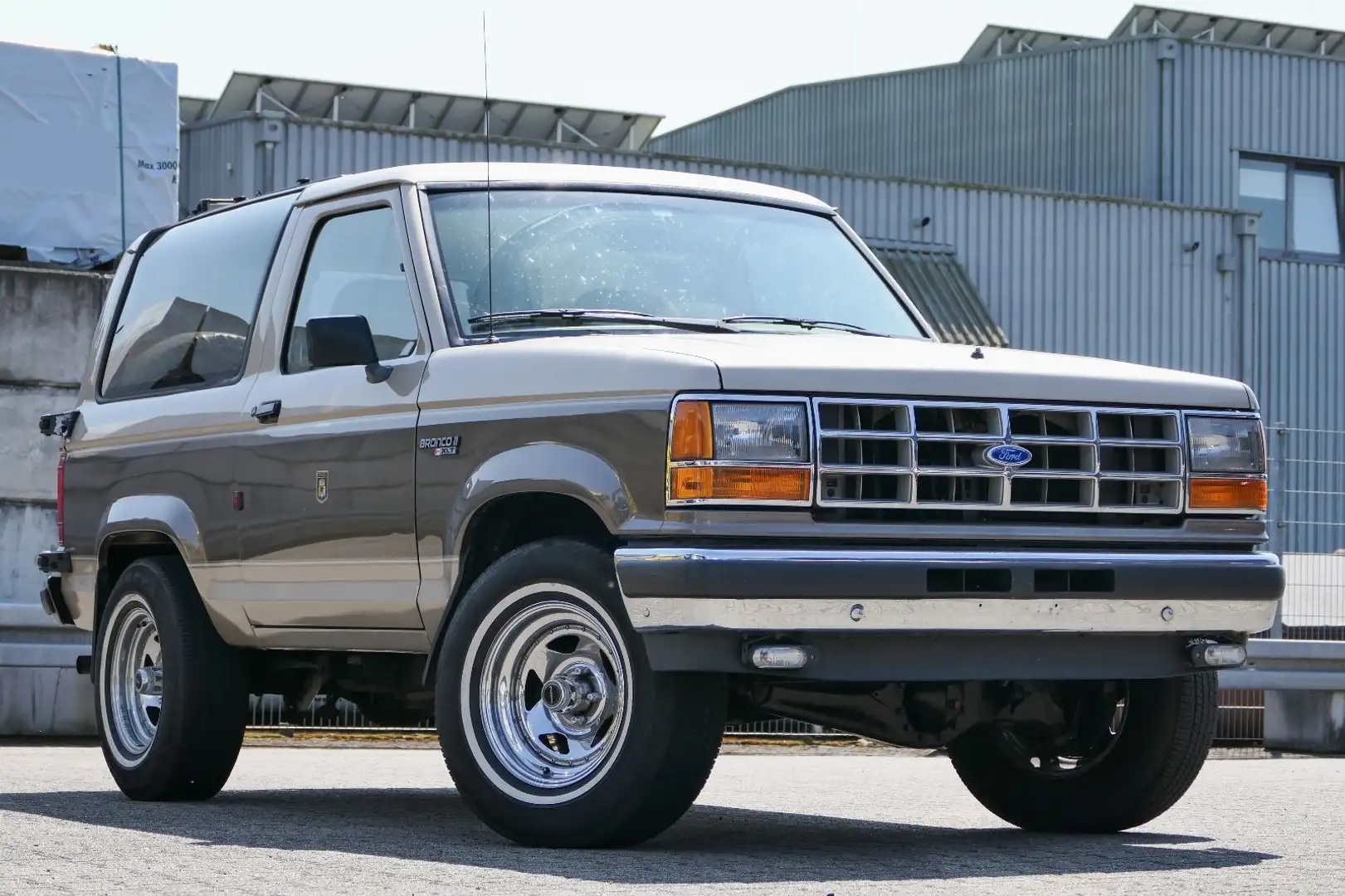 Ford Bronco 2 4x4 Beige/Braun 1.Hand Beige - 2