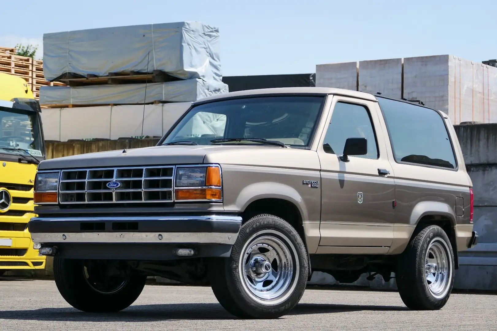 Ford Bronco 2 4x4 Beige/Braun 1.Hand Beige - 1