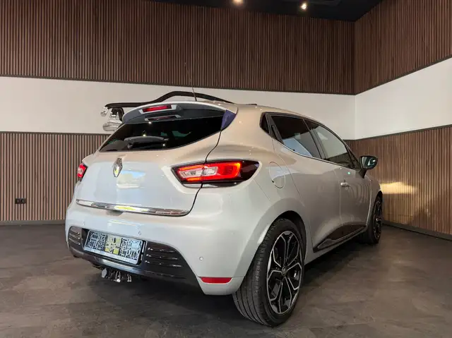 Renault Clio view 6