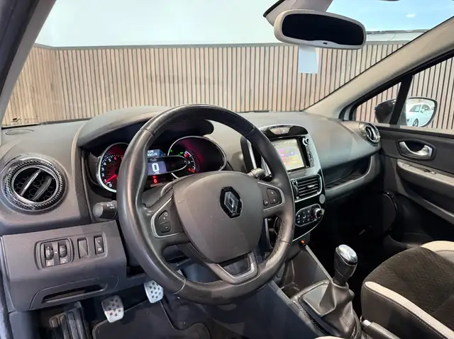 Renault Clio view 7